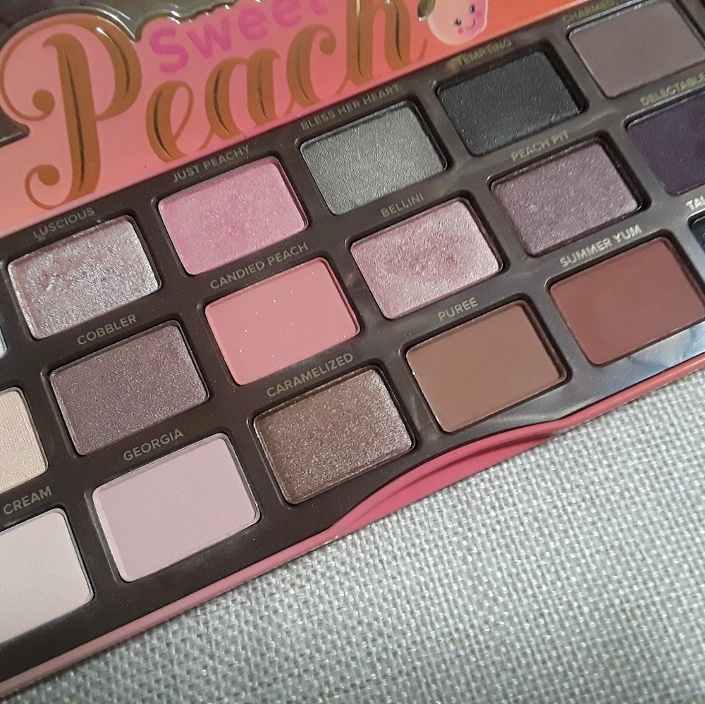 TooFaced sweet peach pallet